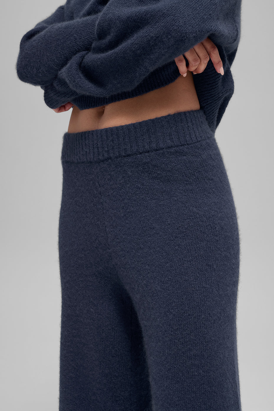 Wool Cashmere High-Waist New Class Wide Leg Pant - Navy
