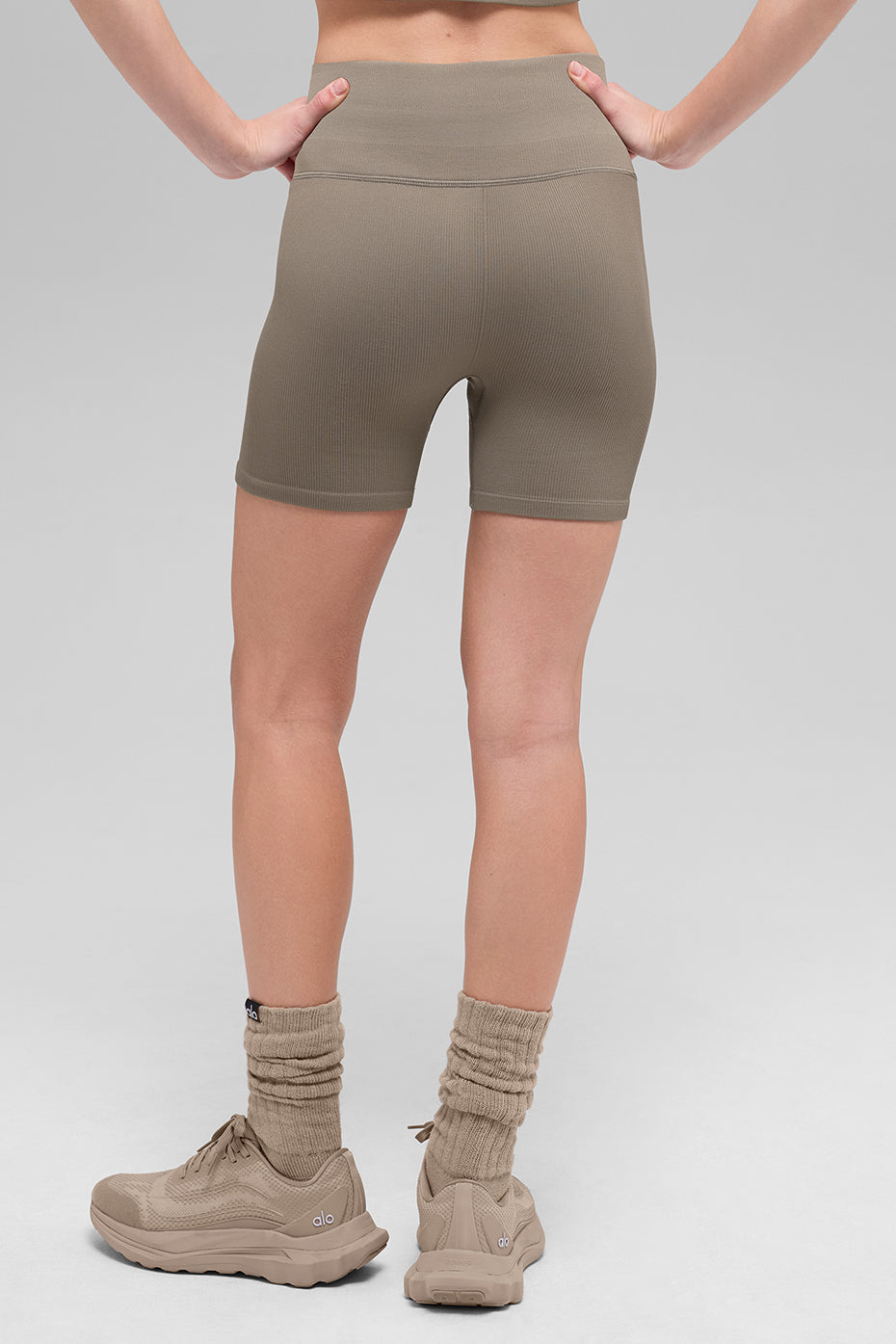 5" Seamless Ribbed Favorite Short - Light Cocoa
